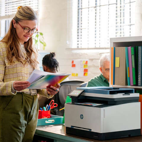 Багатофункціональний пристрій А4 кол. HP Color LaserJet Pro MFP 3303fdn